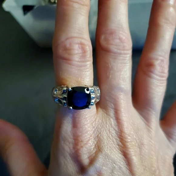 Ring - Picture 1 of 5
